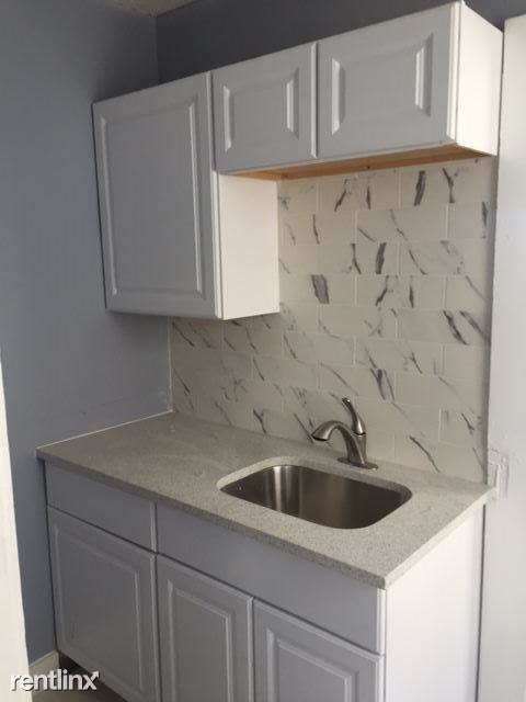 262 Highland St Fl 1 #Fl 1 - Photo 3 of 10