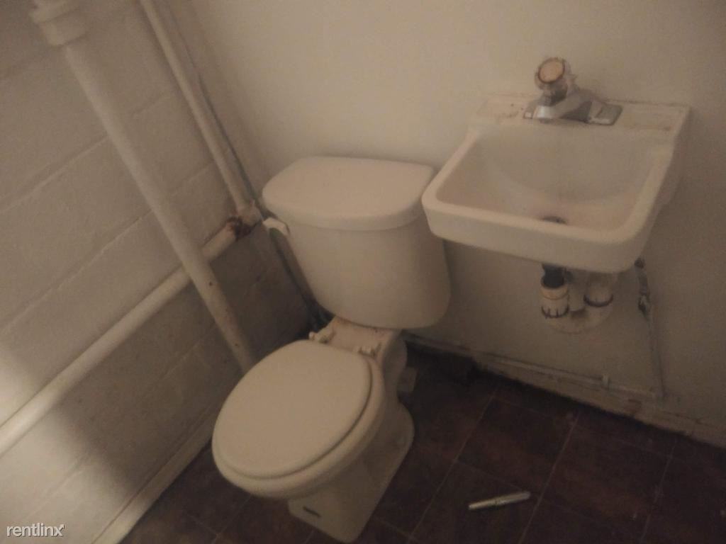 2103 Cottage Grove Ave - Photo 3 of 18