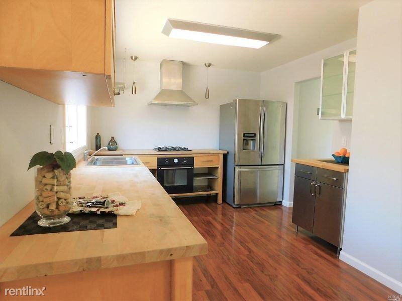 5047 Oakbrook Cir - Photo 2 of 6