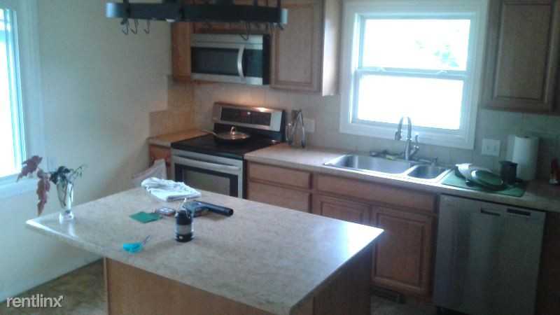 1700 Morningside Dr - Photo 3 of 3