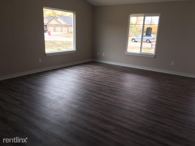 1307 E Maywood St - Photo 2 of 15