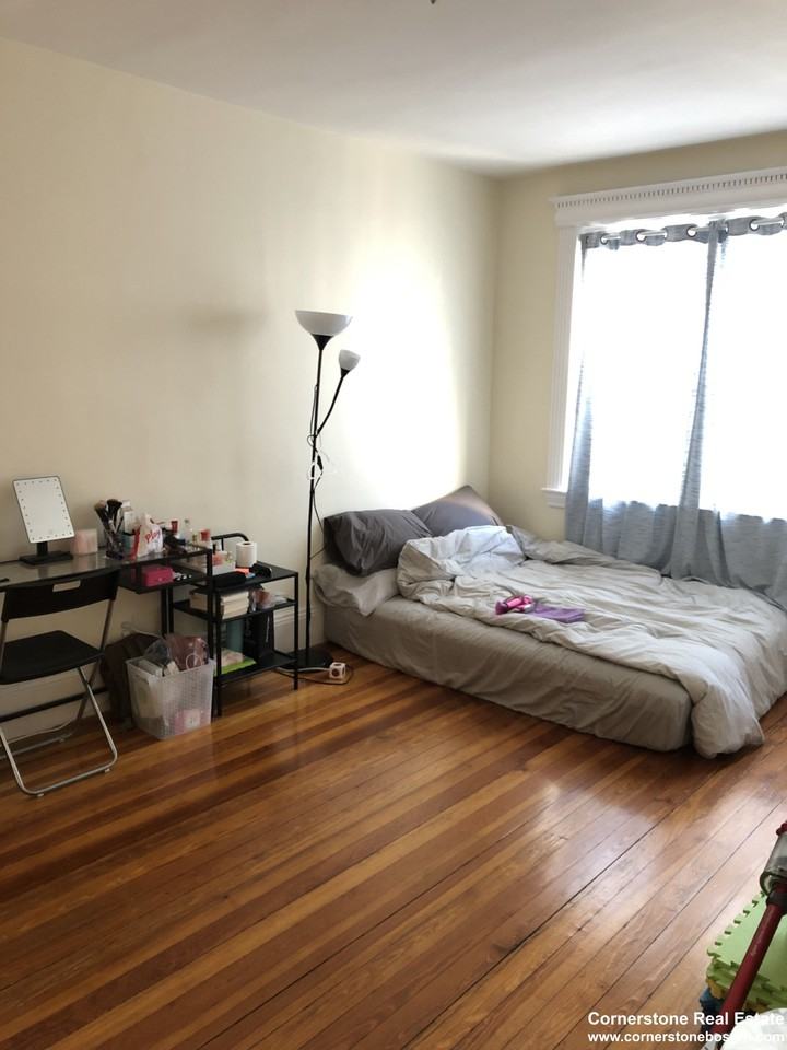 63 Burbank St #6 - Photo 3 of 6