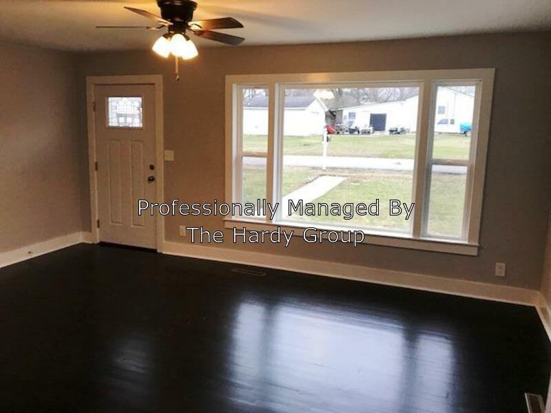 116 10th Ave NW - Photo 3 of 15