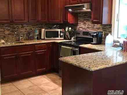 427 6th St - Photo 2 of 10