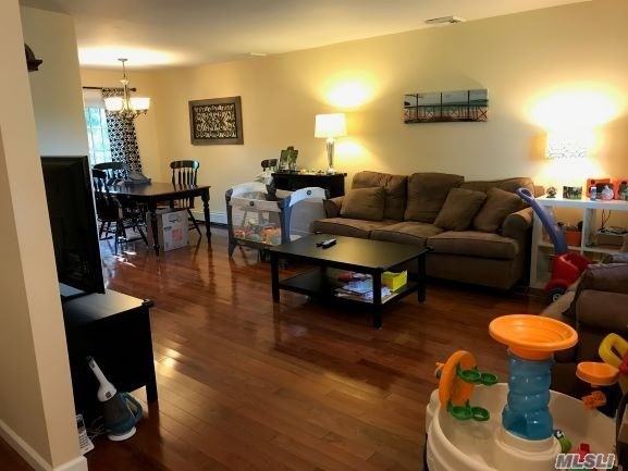 427 6th St - Photo 3 of 10