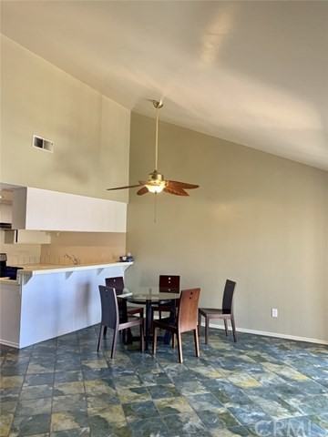 38 S Meridith Ave - Photo 3 of 14