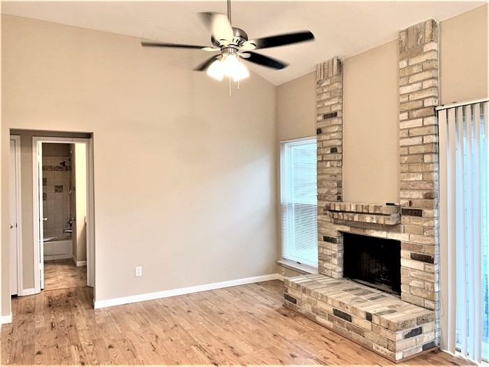11922 Westwold Dr - Photo 2 of 13