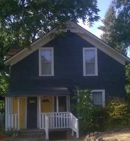 1201 E Newark Ave #01 - Photo 2 of 10