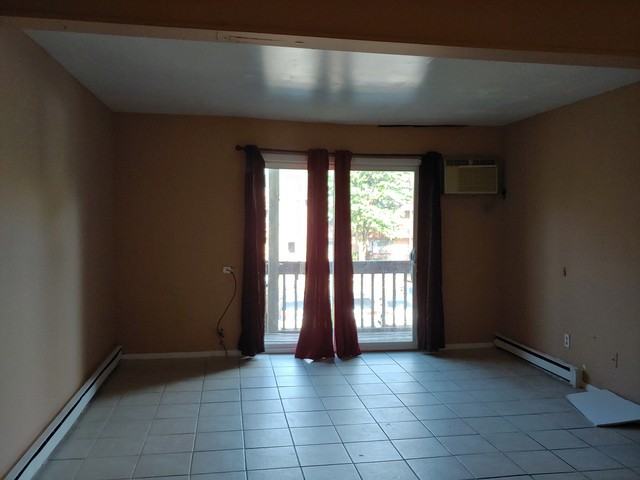 553 Ashland #D - Photo 2 of 5
