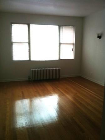 7801 S Saginaw - Photo 2 of 5