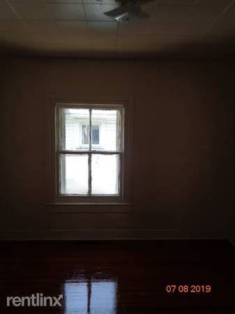 140 Bartlett St - Photo 2 of 9