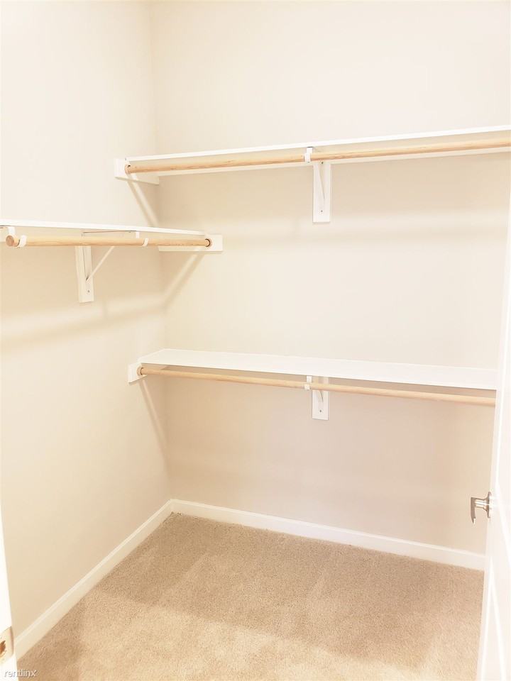 801 Sugaree Ave - Photo 3 of 5