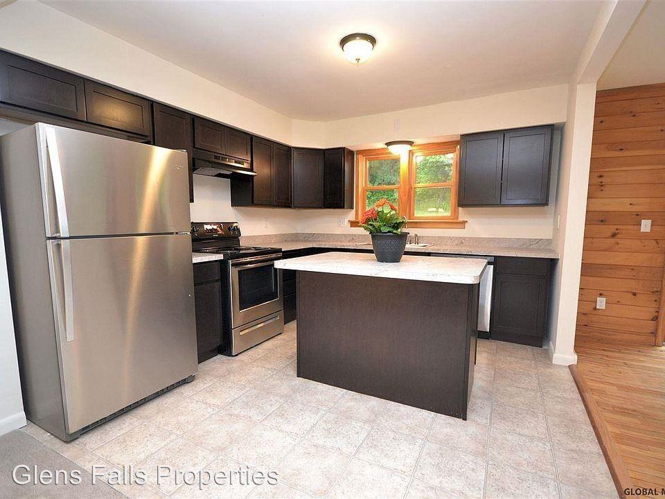 2352 Coach Rd - Photo 2 of 22