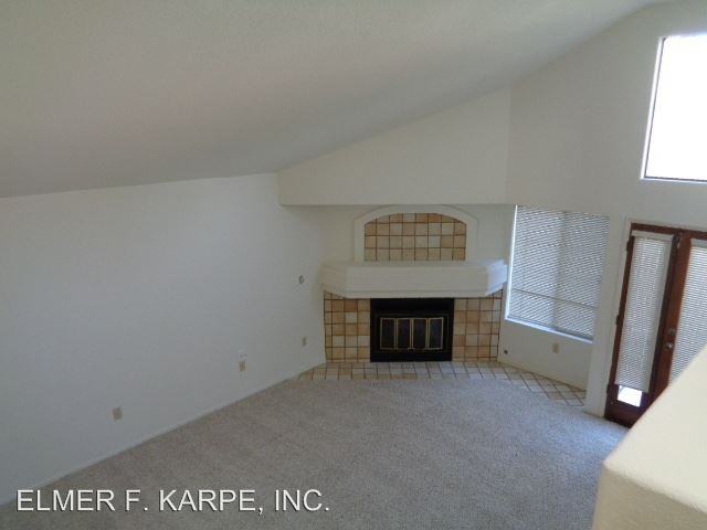 8212 Chaucer St - Photo 3 of 9