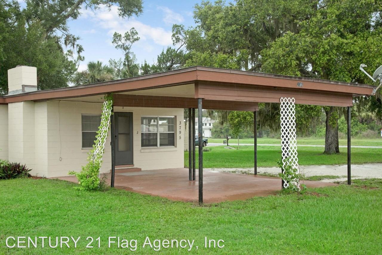 3795 Burkholm Rd - Photo 3 of 12