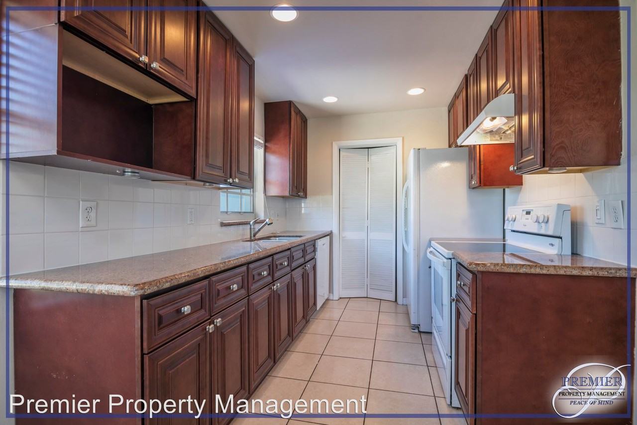 1225 8th Ave N - Photo 3 of 17