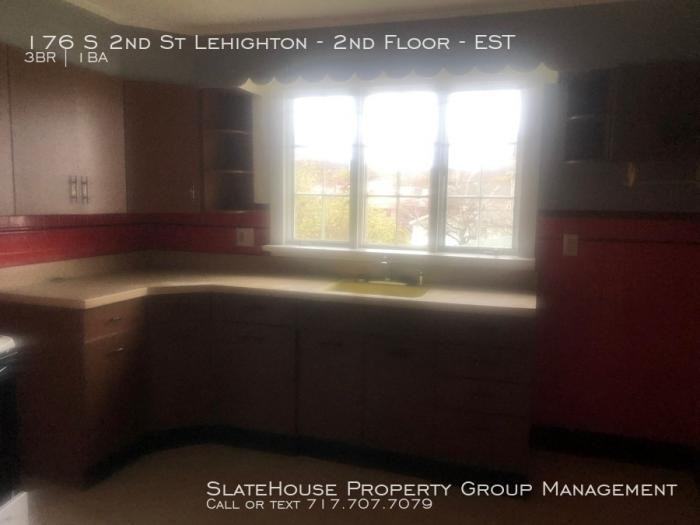 176 S 2nd St #2nd Floor - Photo 2 of 10