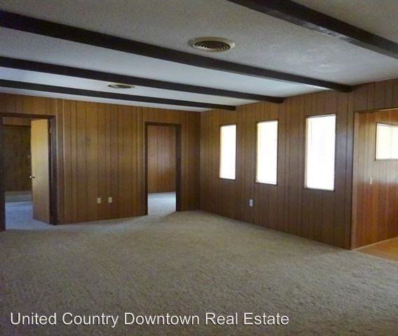 2305 Santa Clara St SE - Photo 2 of 10