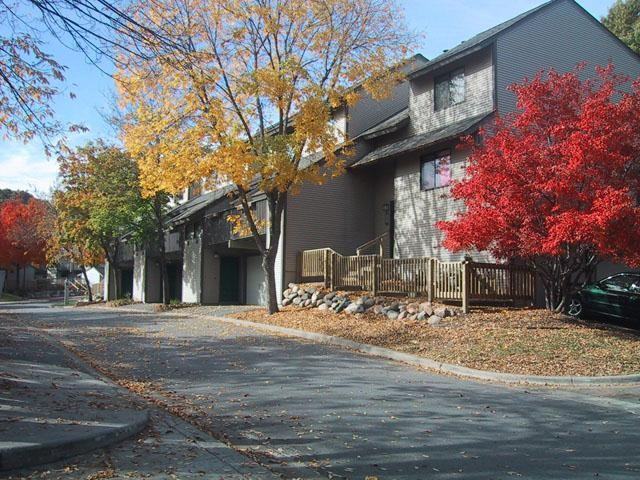 Oak Glen of Edina - Photo 3 of 23