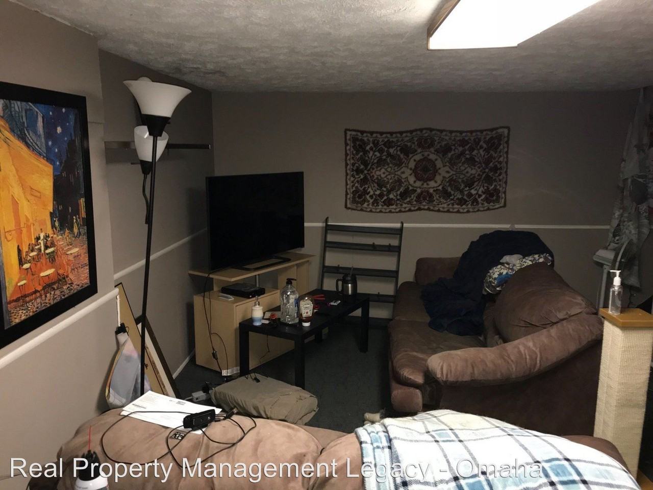 7524 Lillian Ave - Photo 2 of 11