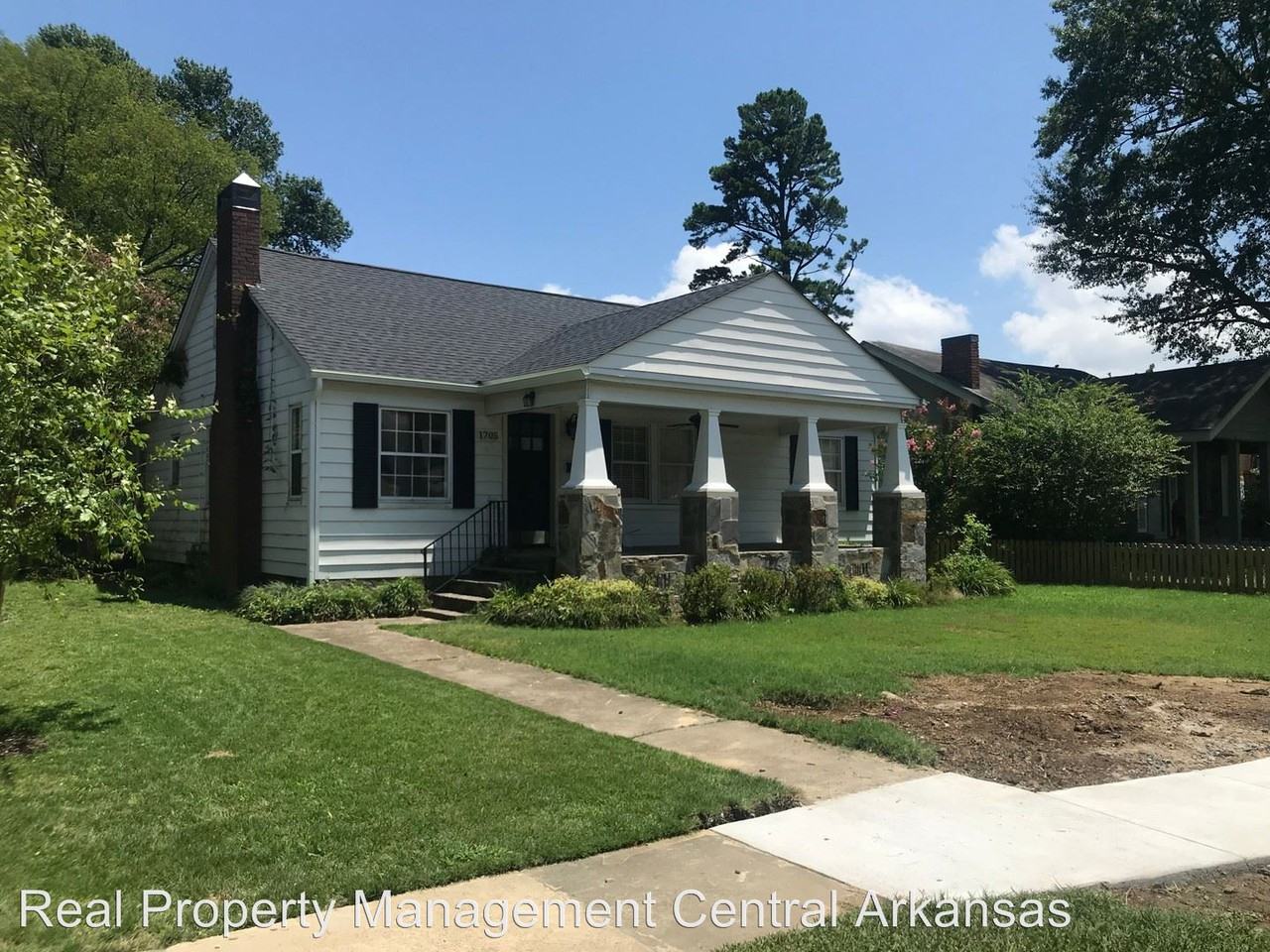 1705 N Polk St - Photo 2 of 33