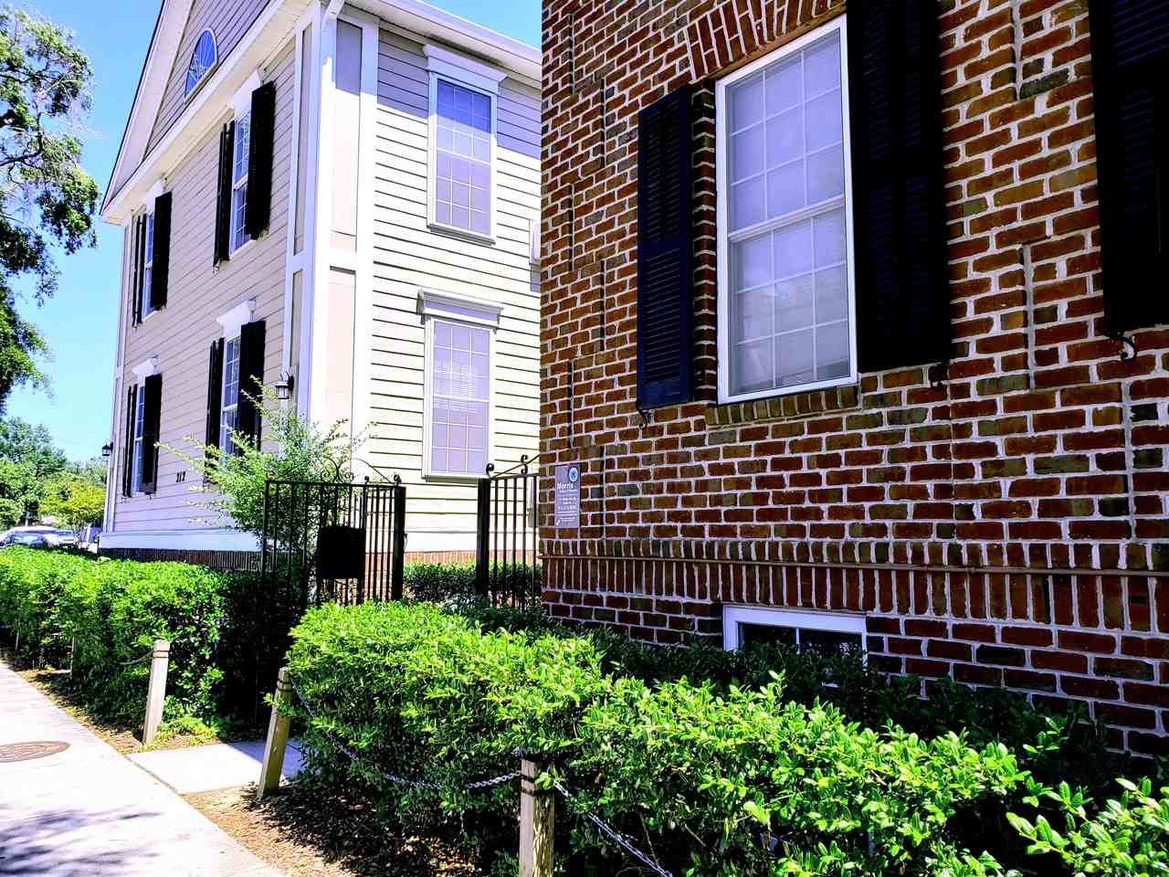 210 Red Cross St - Photo 3 of 6