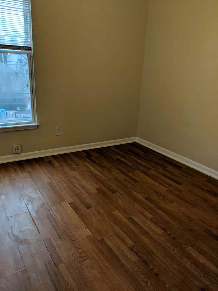 7352 S Yale Ave - Photo 3 of 10