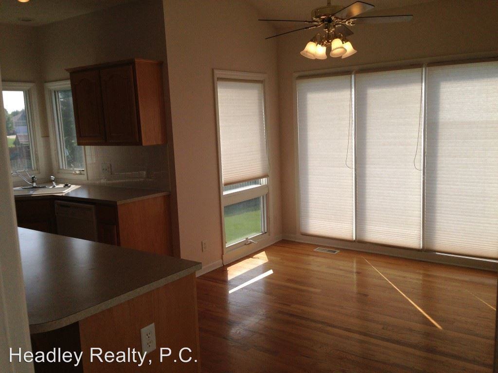 11914 Timberridge Dr - Photo 3 of 14