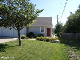 8512 Golden Eagle Court Manhattan Ks 66502 3 Bedroom House