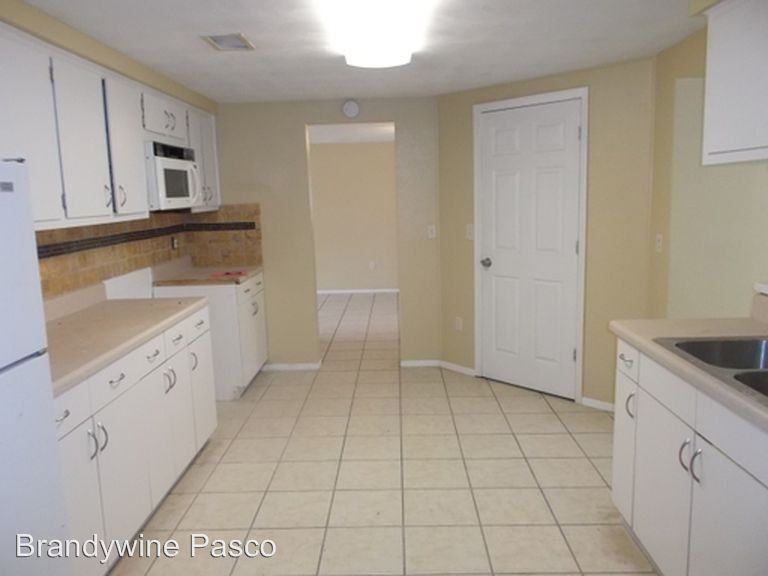 10911 Lyndale Ave - Photo 3 of 8