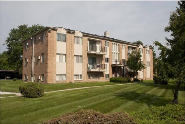 River Forest Apartments - Photo 3 of 11