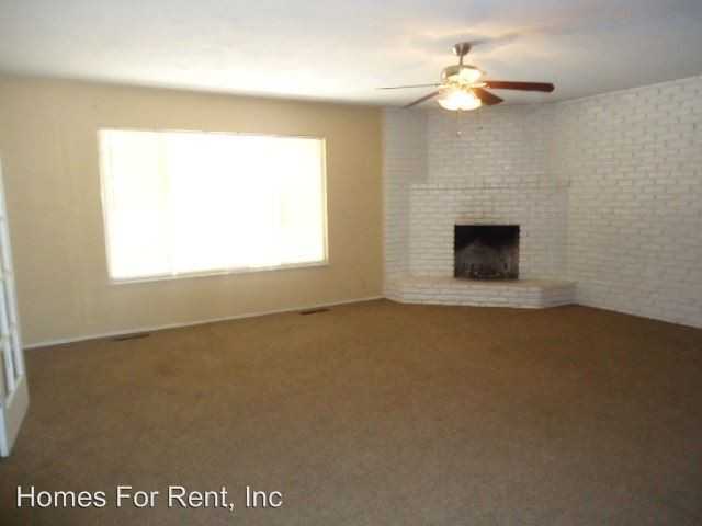 743 Poplar Ave - Photo 2 of 17