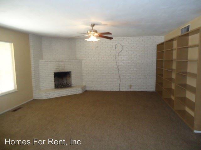 743 Poplar Ave - Photo 3 of 17