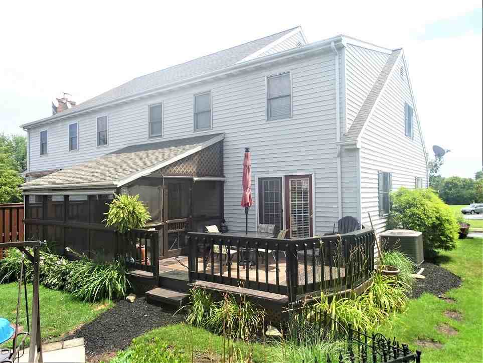 207 Providence Pl - Photo 3 of 7