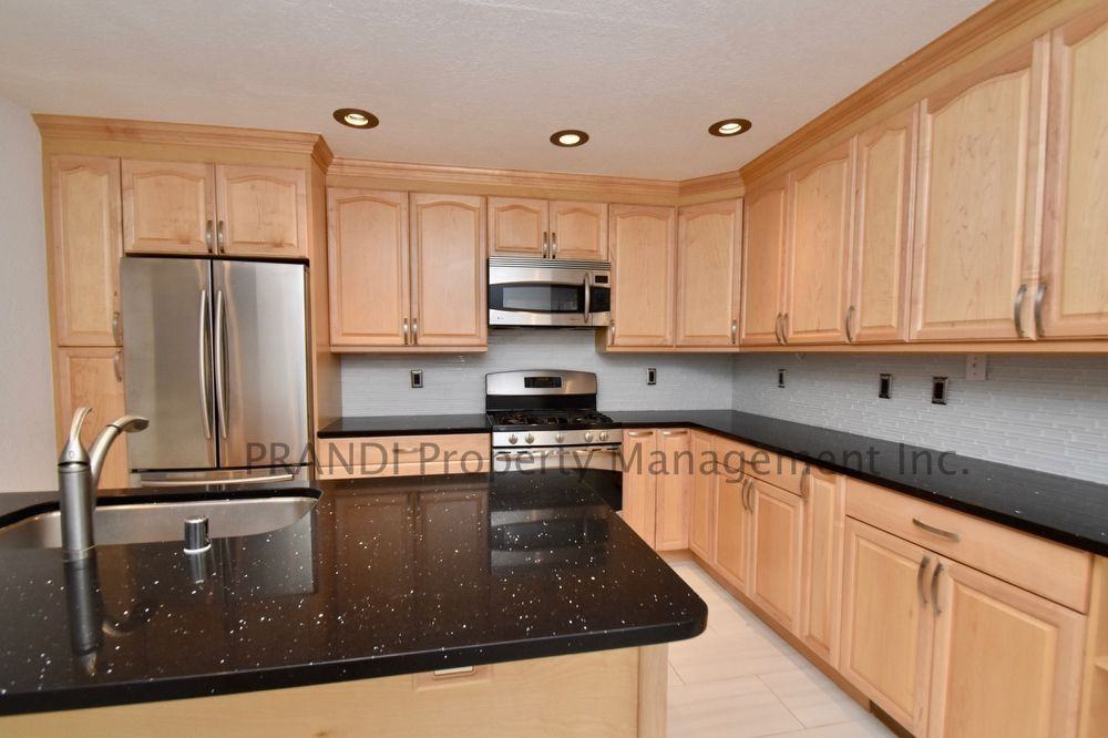 175 Professional Center Pkwy - Photo 3 of 14