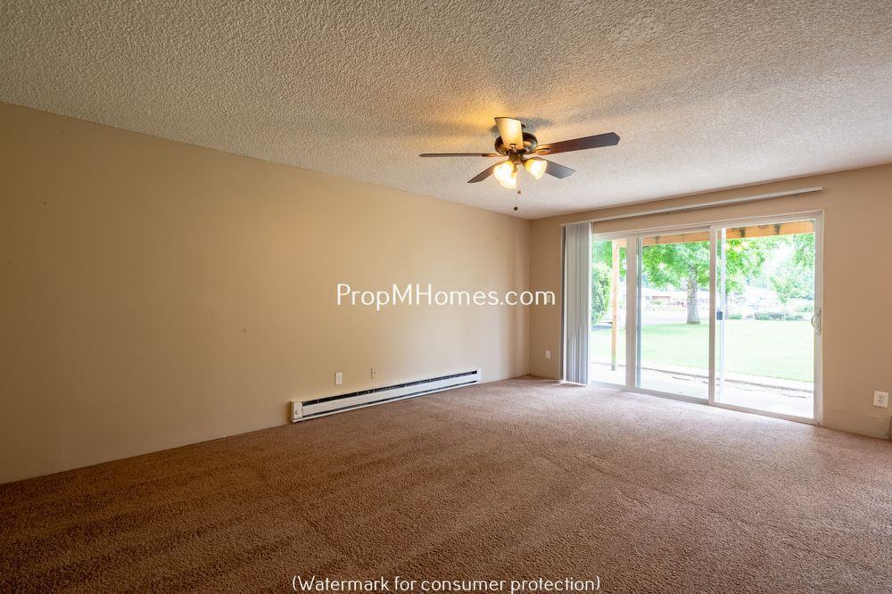 1569 N Manzanita St - Photo 3 of 15