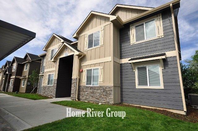 1344 S Edgewater Cir #201