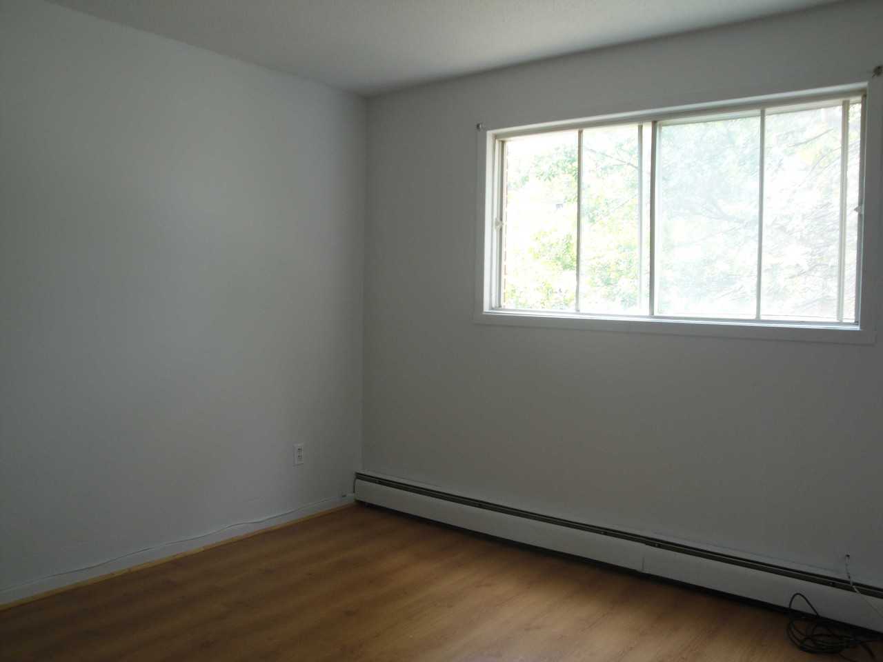 1668 Rue de Courville - Photo 3 of 5