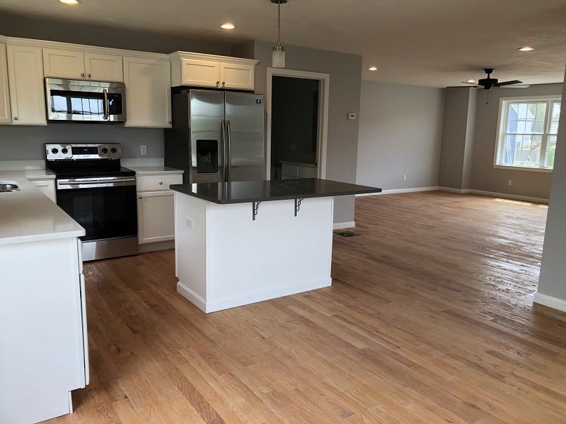 61 Apthorp St - Photo 3 of 24