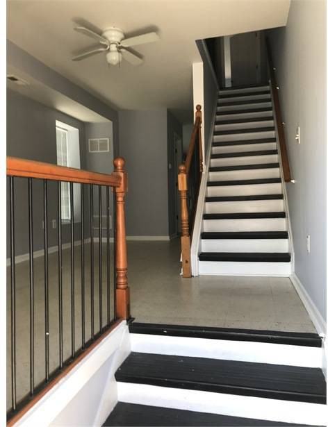 600 N Decker Ave - Photo 2 of 18