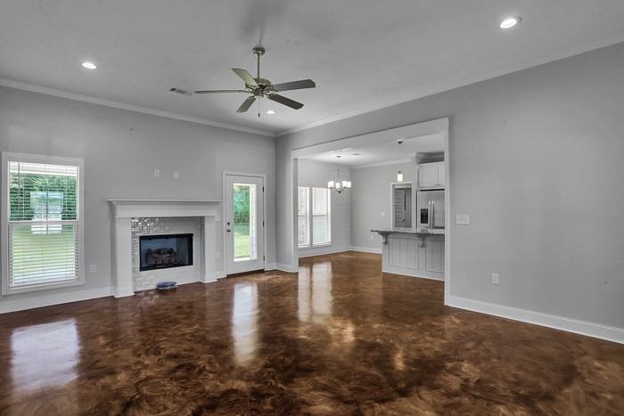 105 Moss Rd - Photo 2 of 15