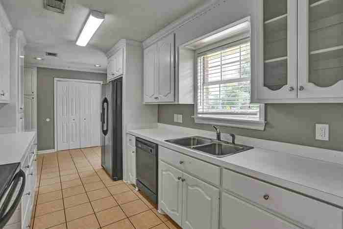 120 Appleridge Rd - Photo 3 of 12