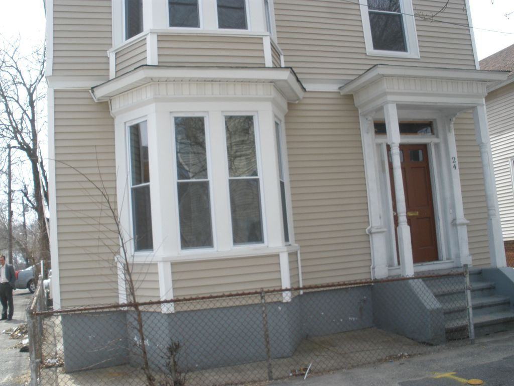 24 Andem St #1 - Photo 2 of 7