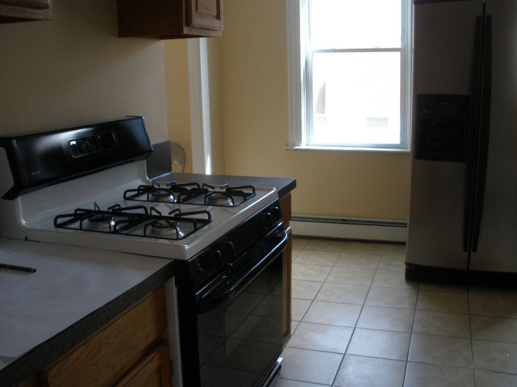 24 Andem St #1 - Photo 3 of 7