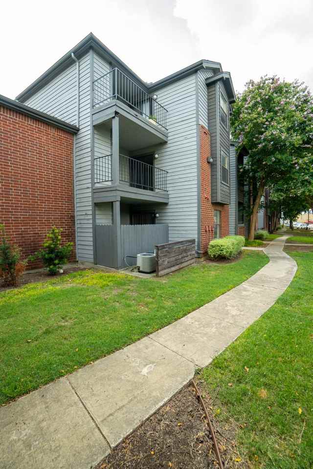 Clarewood Apartments - Photo 7 of 39