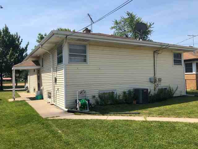 7618 66th Pl - Photo 2 of 4