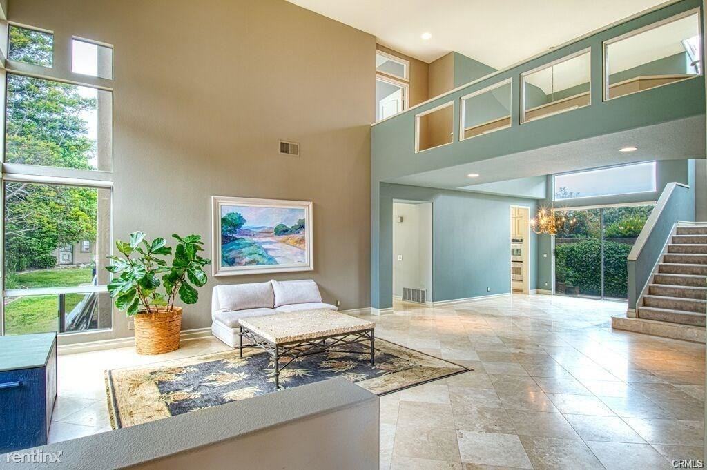 23321 Vista Carillo - Photo 2 of 10
