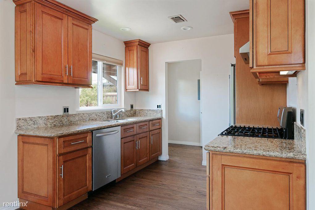 129 Palisades Dr - Photo 3 of 9