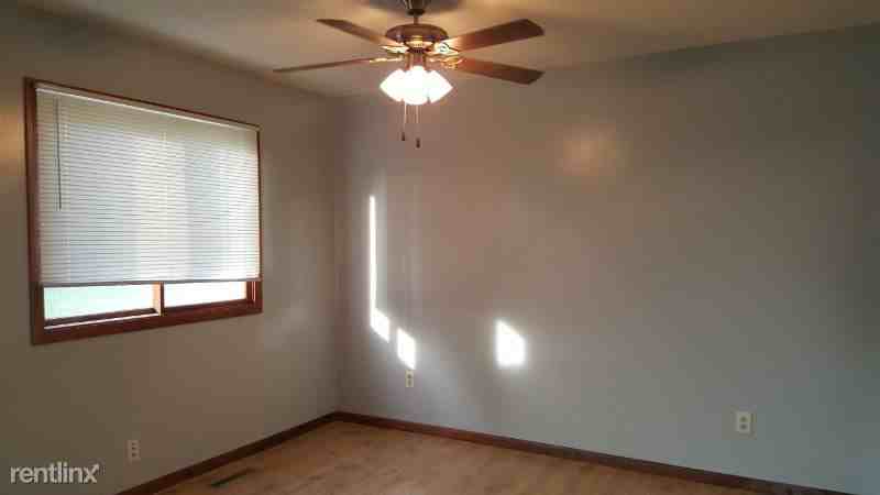 1340 68th Ln N - Photo 3 of 19