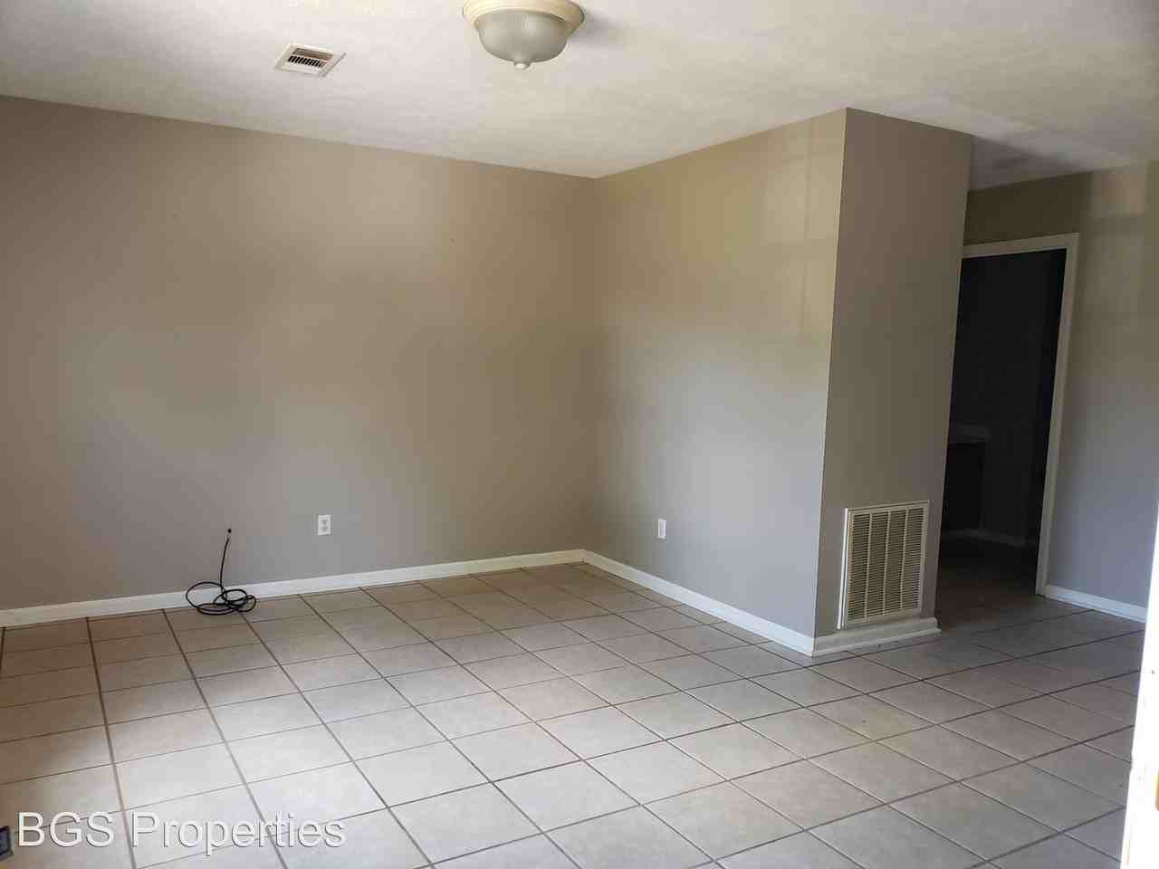 300 - 305 Washington Cv - Photo 2 of 8